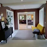 Charming House By A Small 펜션 *